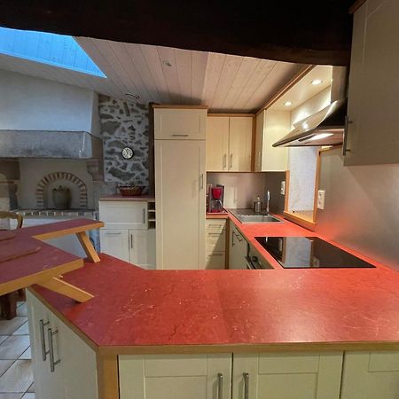 Gîte Saint-Michel-Mont-Mercure, 3 pièces, 4 personnes - FR-1-426-249 Sevremont Extérieur photo