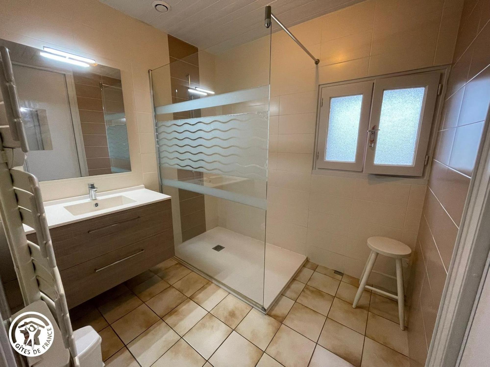 Gîte Saint-Michel-Mont-Mercure, 3 pièces, 4 personnes - FR-1-426-249 Sevremont Extérieur photo
