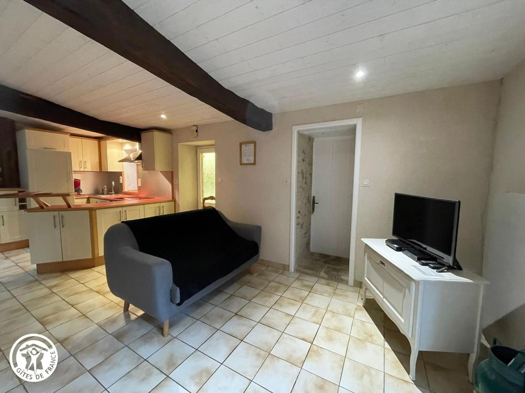 Gîte Saint-Michel-Mont-Mercure, 3 pièces, 4 personnes - FR-1-426-249 Sevremont Extérieur photo